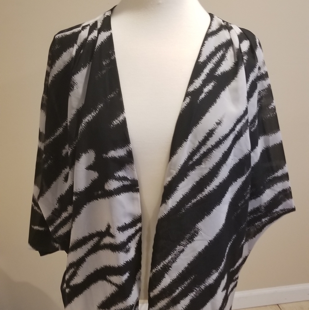 Fashion Bug womens kimono